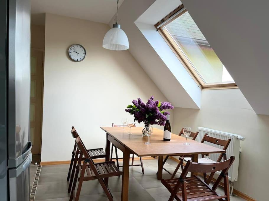 Apartament Hemingwaya Еленя-Гура Экстерьер фото