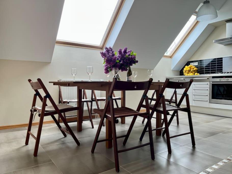 Apartament Hemingwaya Еленя-Гура Экстерьер фото