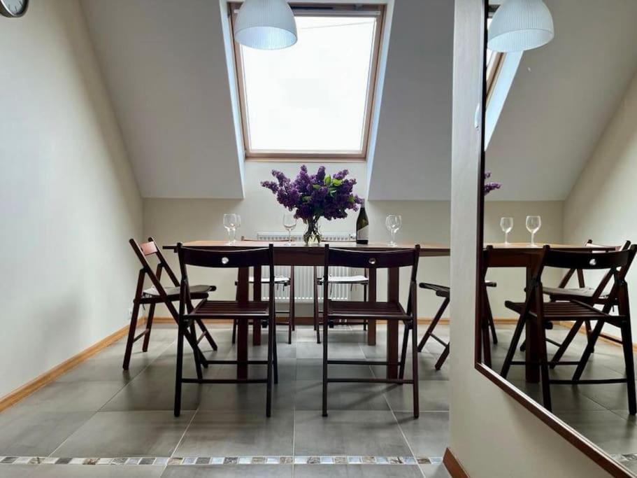 Apartament Hemingwaya Еленя-Гура Экстерьер фото